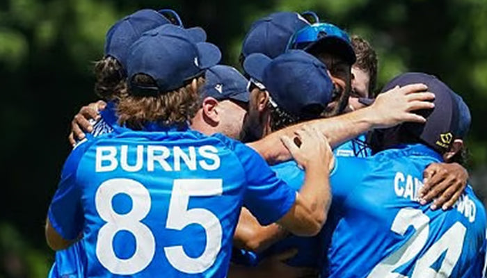 Joe Burns playing cricket for Italy