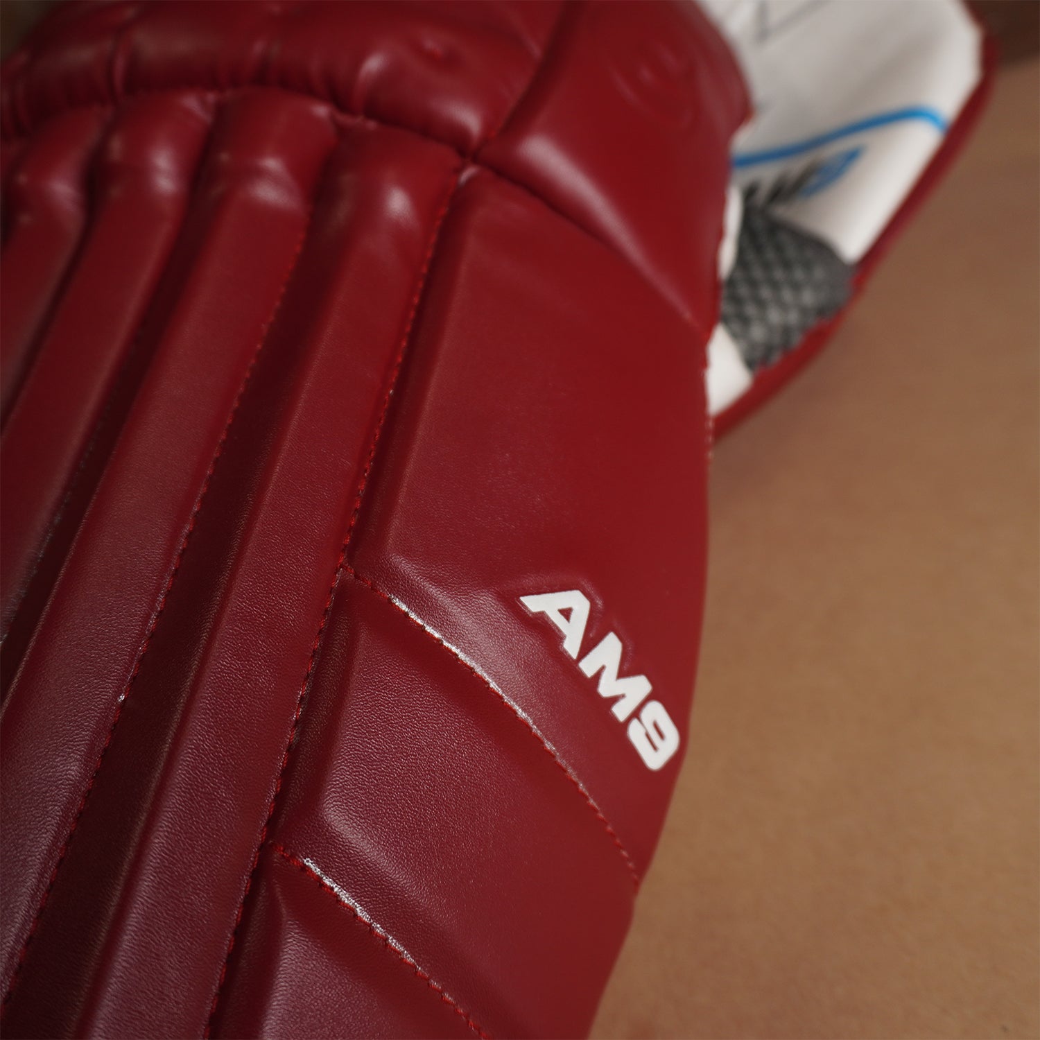 AM9 PADS - MAROON - ADULT