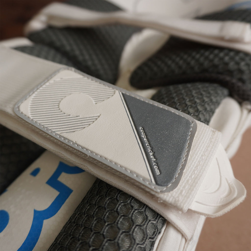 AM9 PADS - YOUTH