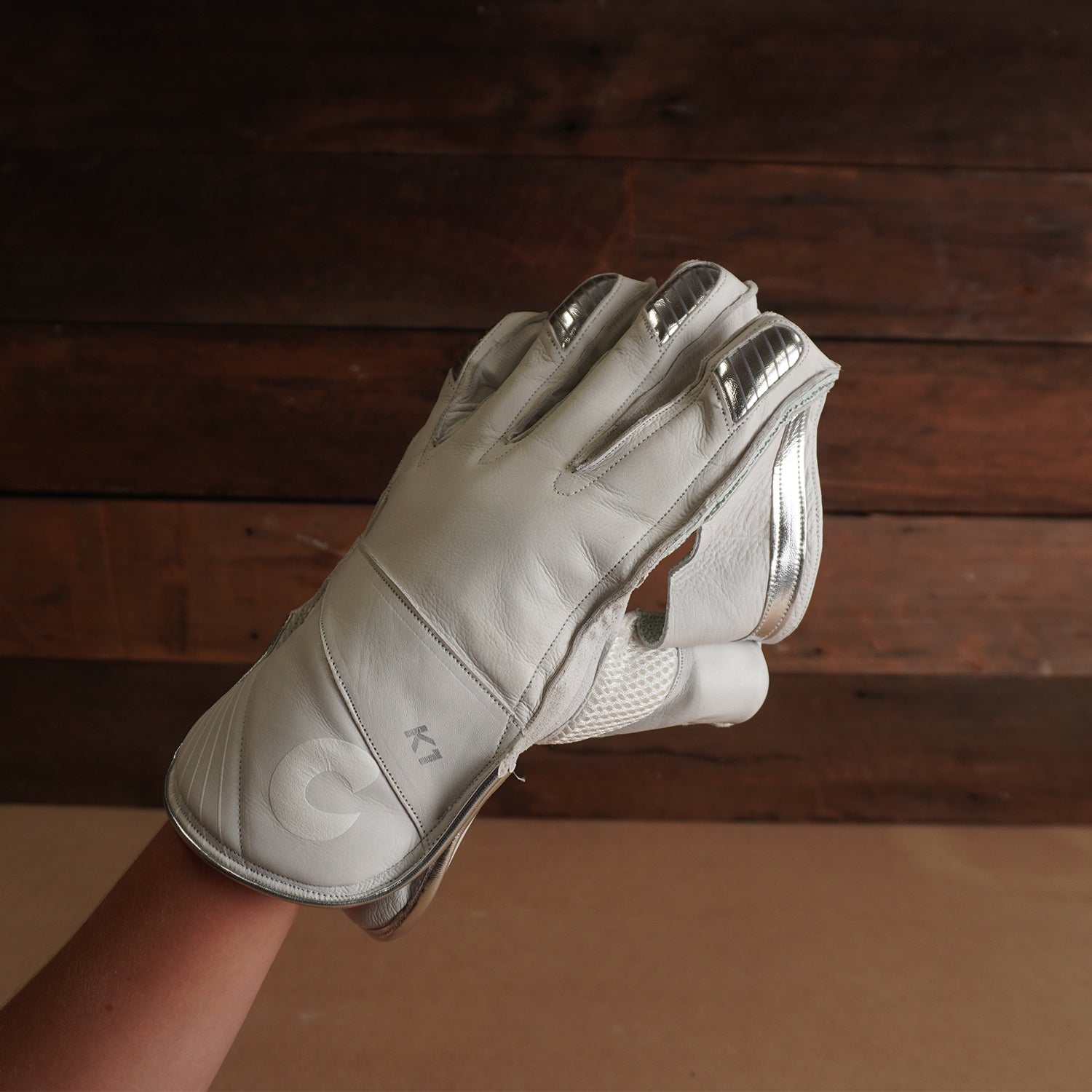 K1 WICKET KEEPING GLOVES