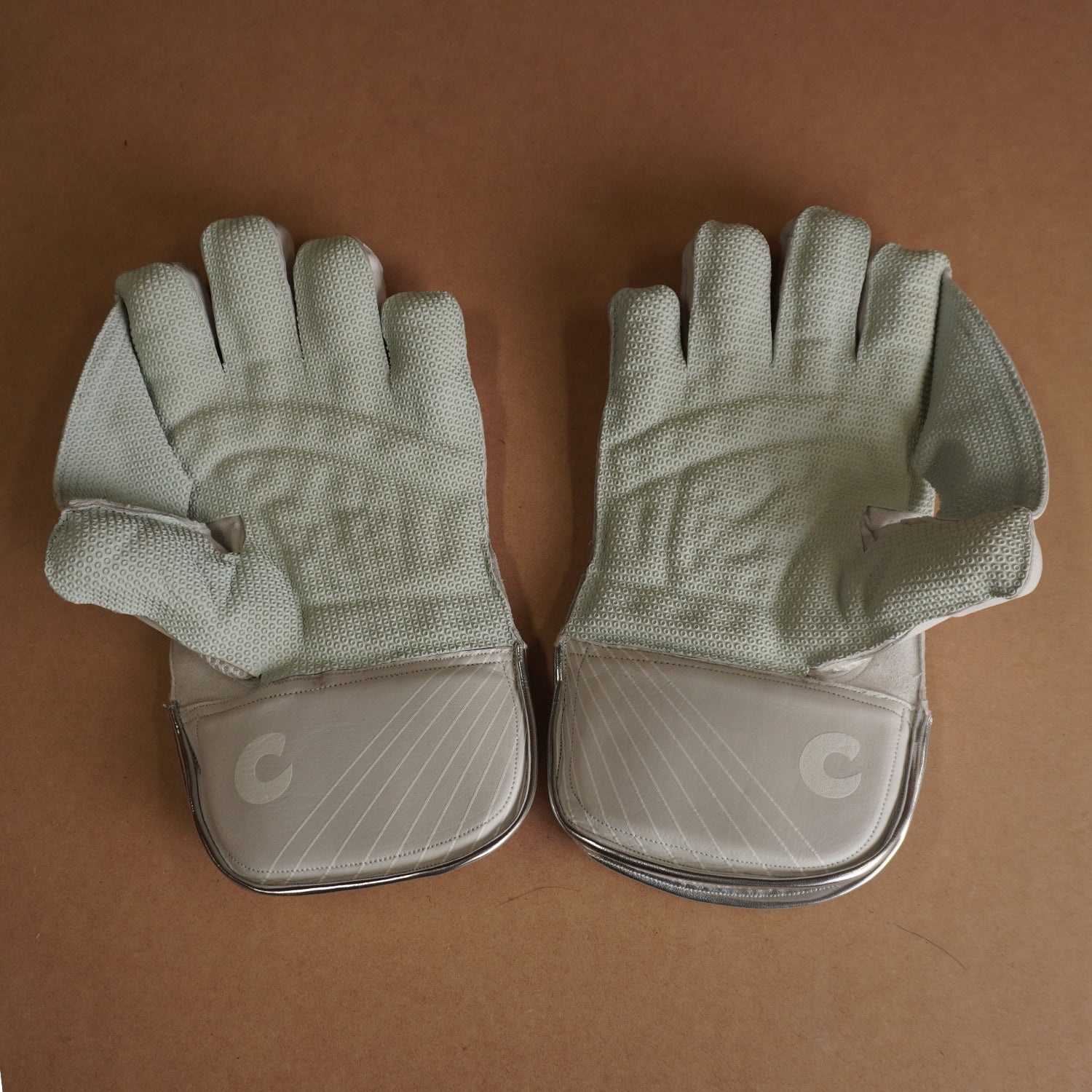 K1 WICKET KEEPING GLOVES