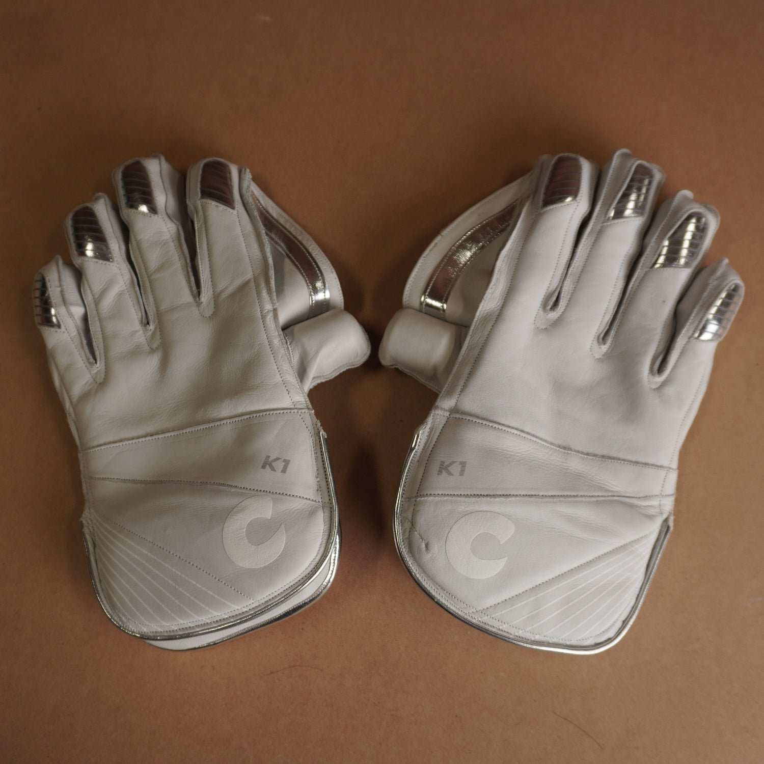 K1 WICKET KEEPING GLOVES