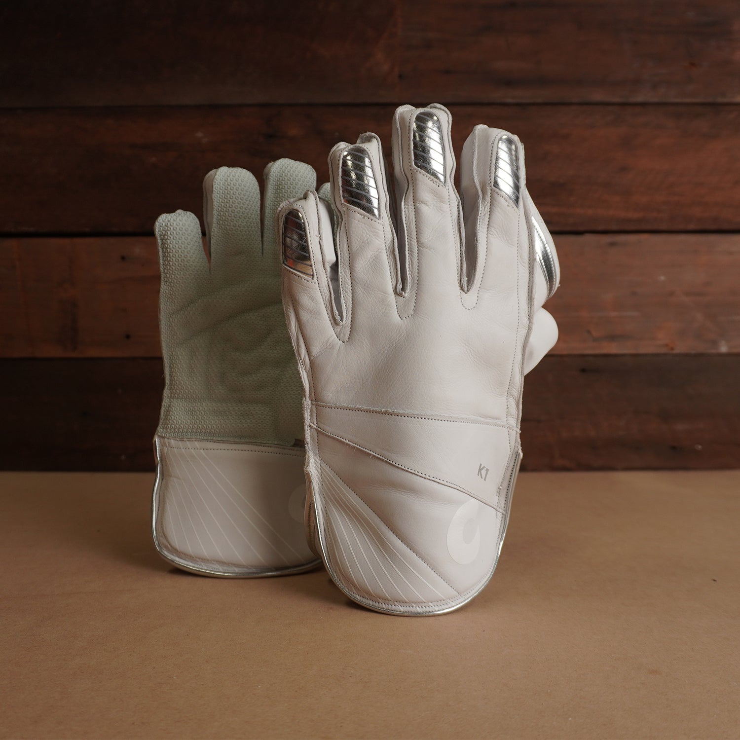 K1 WICKET KEEPING GLOVES