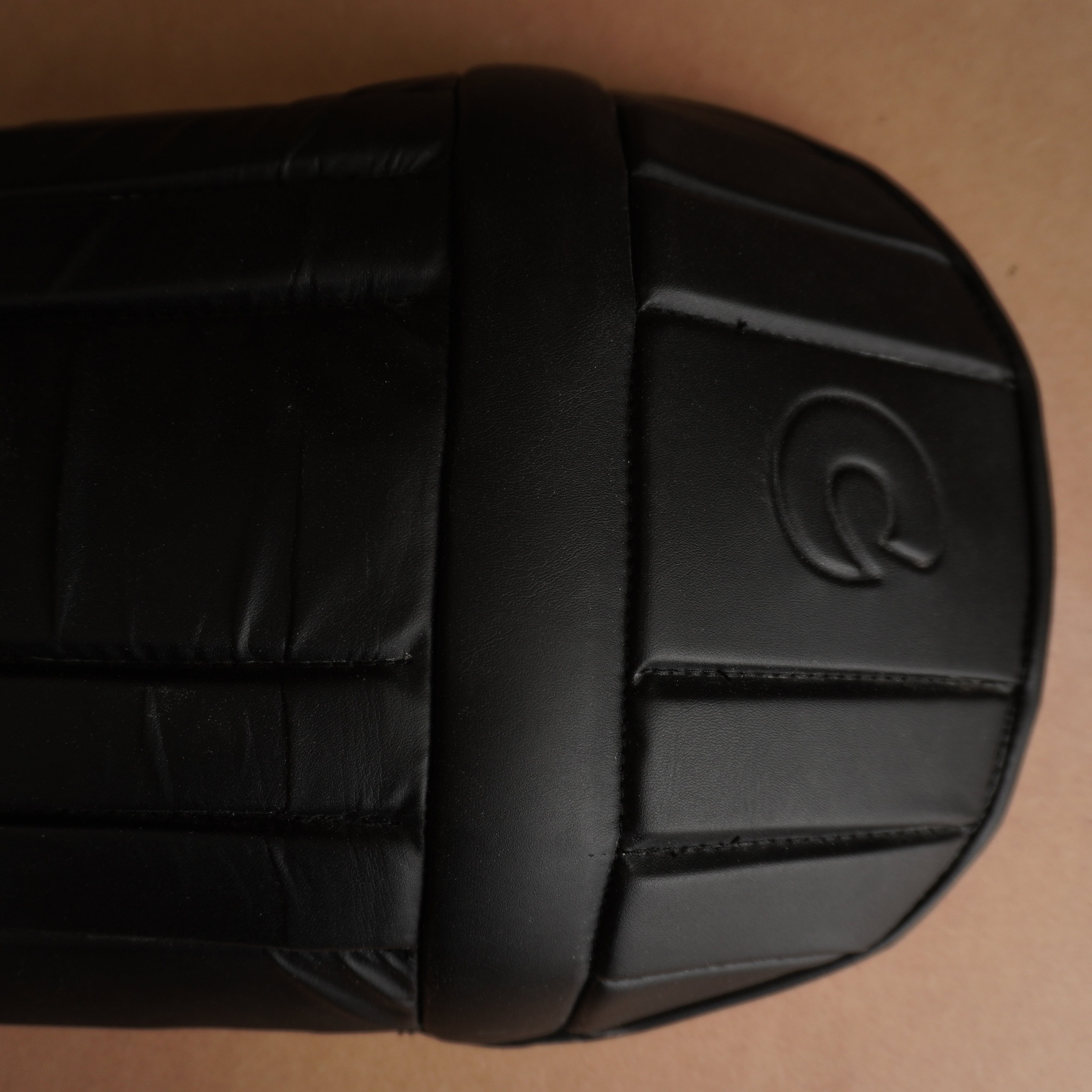 K5 WICKET KEEPING PADS - BLACK - ADULT