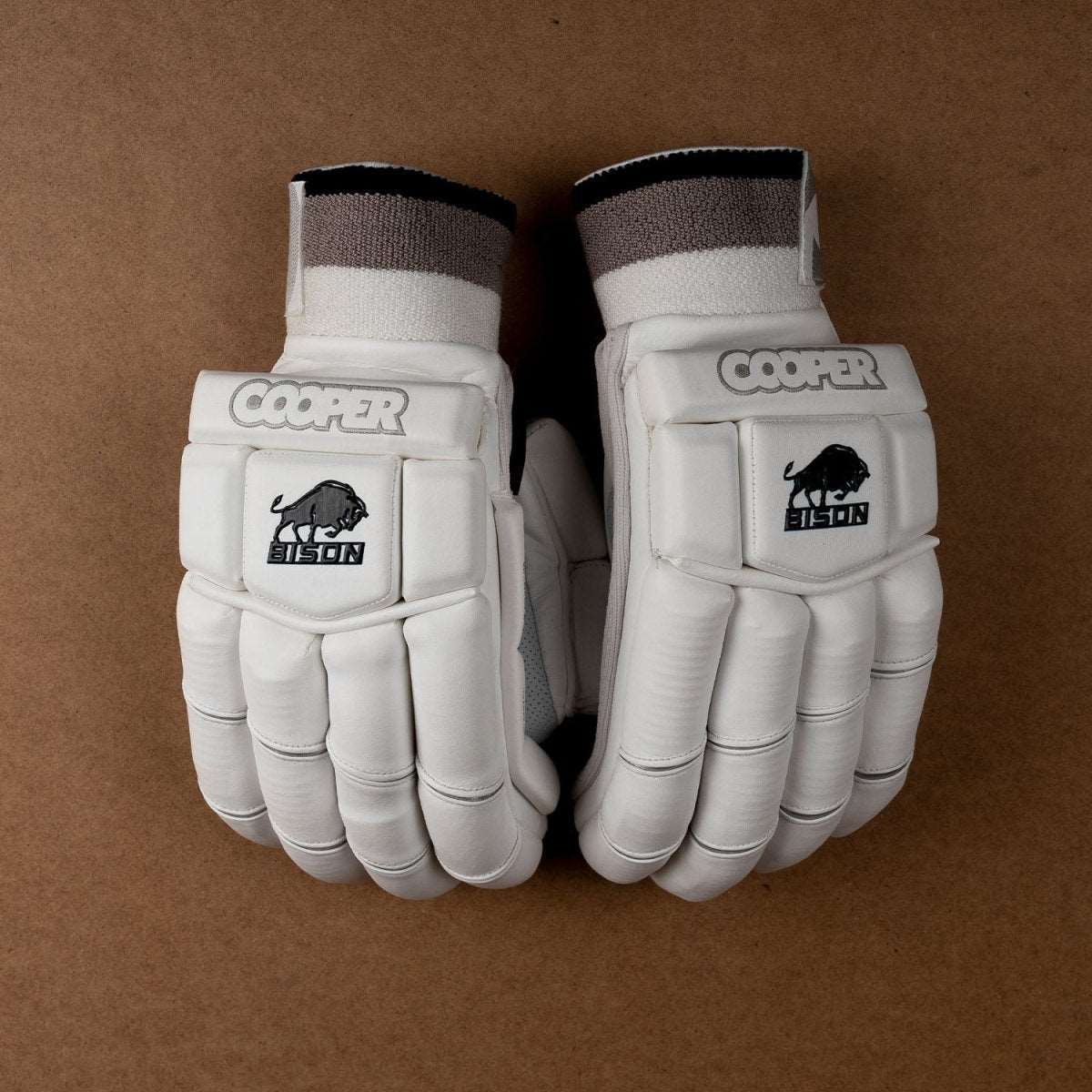 BISON GLOVES - Cooper Cricket