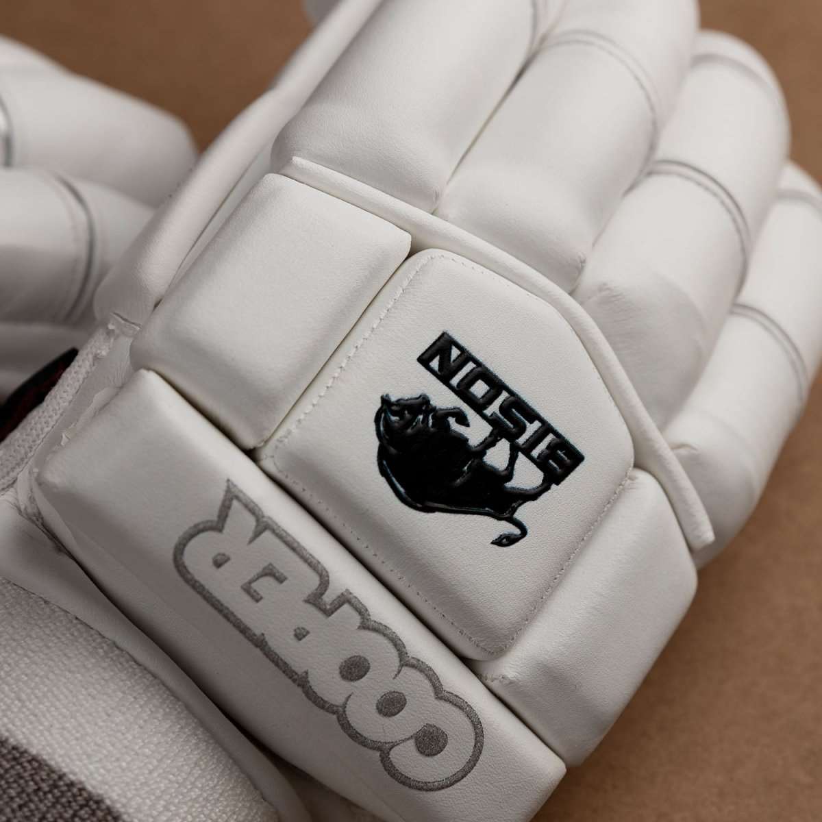 BISON GLOVES - Cooper Cricket