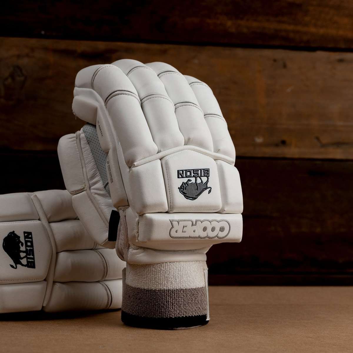 BISON GLOVES - Cooper Cricket