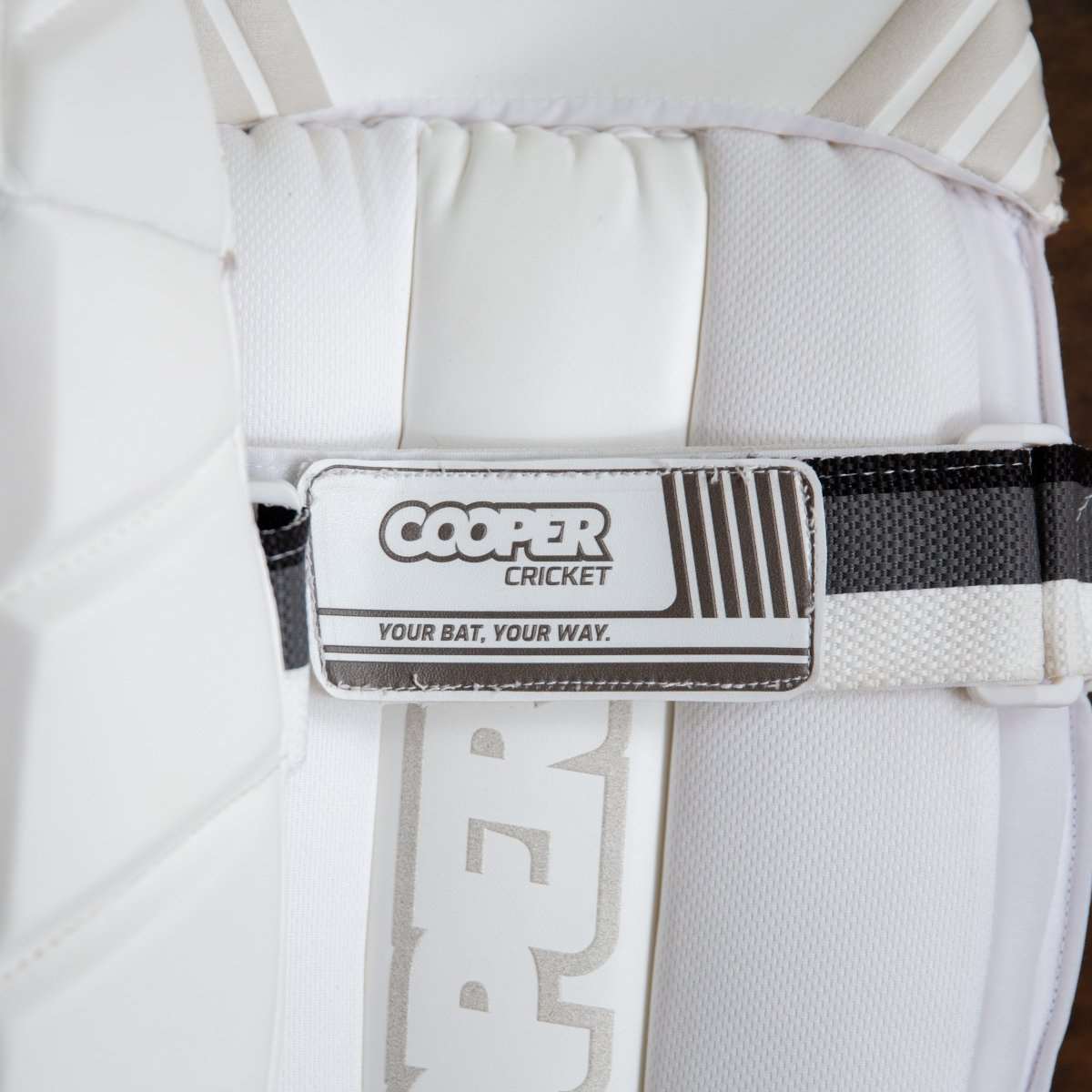 KEEPING PADS - Cooper Cricket