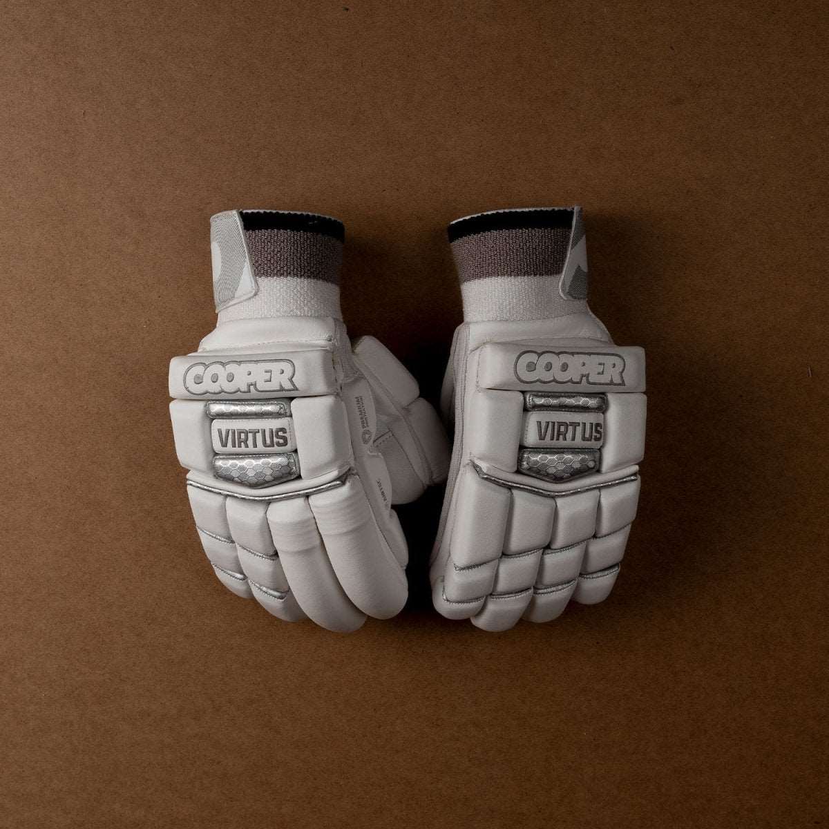 VIRTUS GLOVES - Cooper Cricket