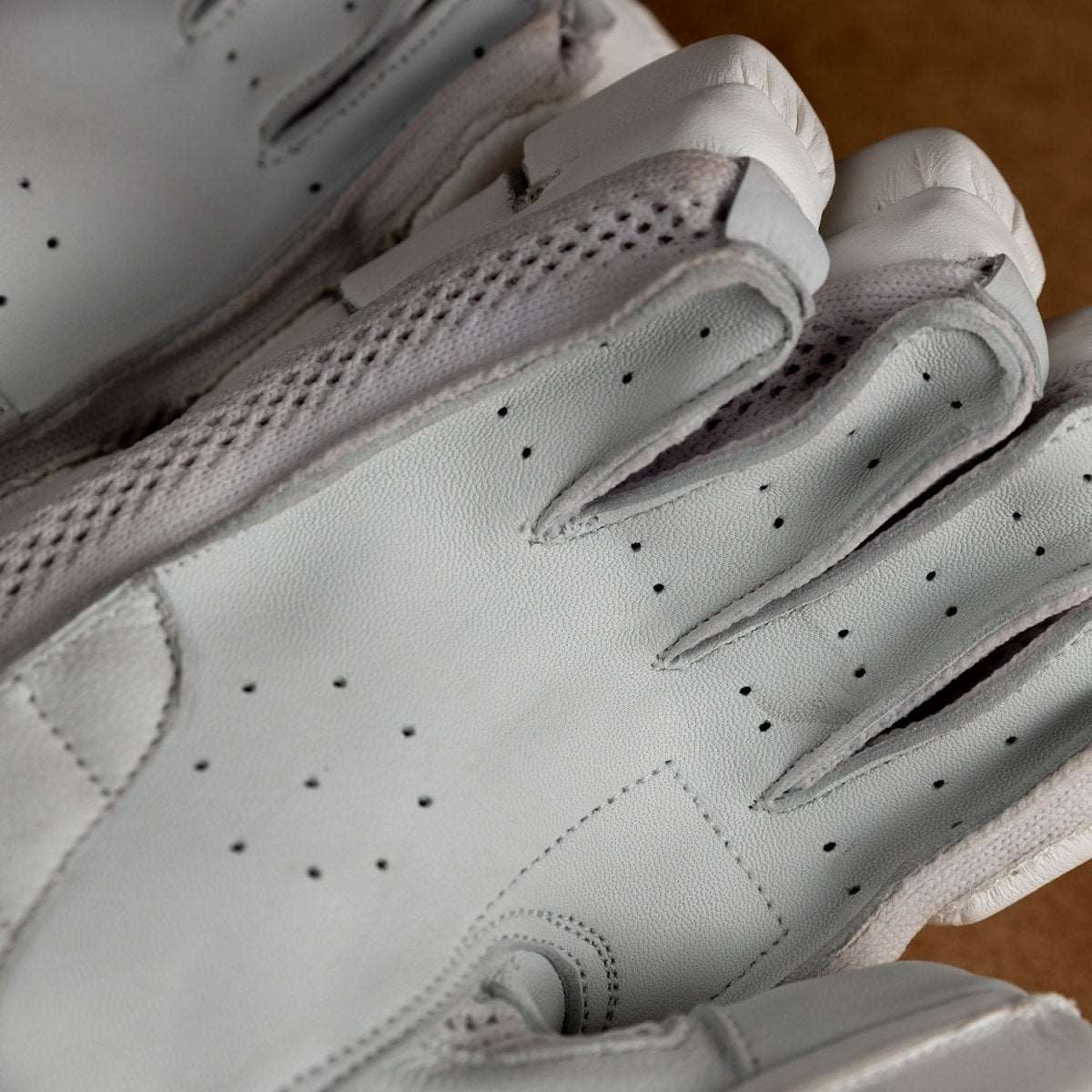 VIRTUS GLOVES - Cooper Cricket