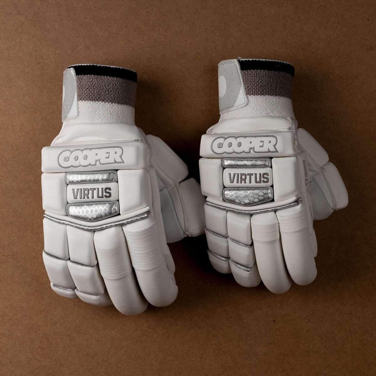VIRTUS GLOVES - Cooper Cricket