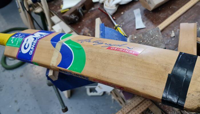 FIX YOUR OLD BAT OR BUY A NEW BAT? - Cooper Cricket