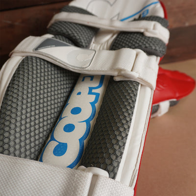 Cooper Cricket AM9 Pads - Red - Adult image 5