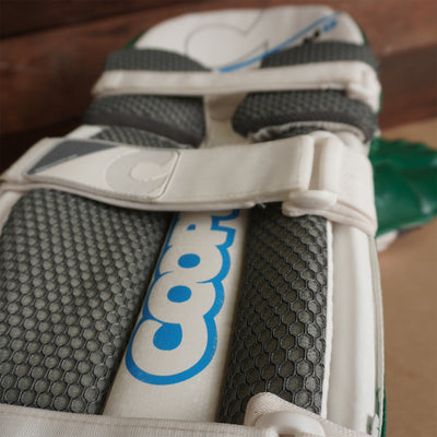 Cooper Cricket AM9 Pads - Mid Green - Adult image 5
