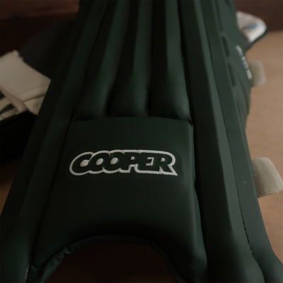 Cooper Cricket AM9 Pads - Bottle Green - Adult image 3