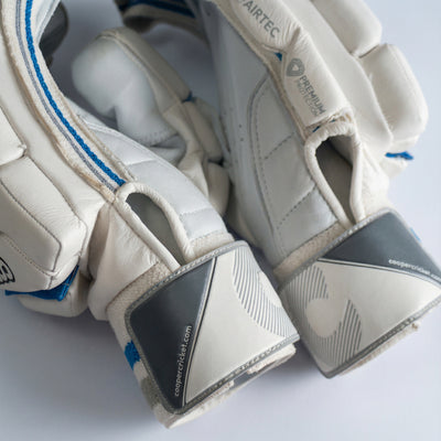 Cooper Cricket AM9 Gloves image 7