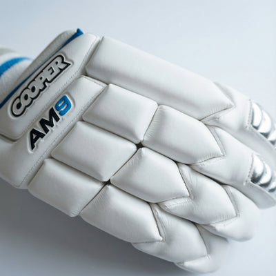 Cooper Cricket AM9 Gloves image 8