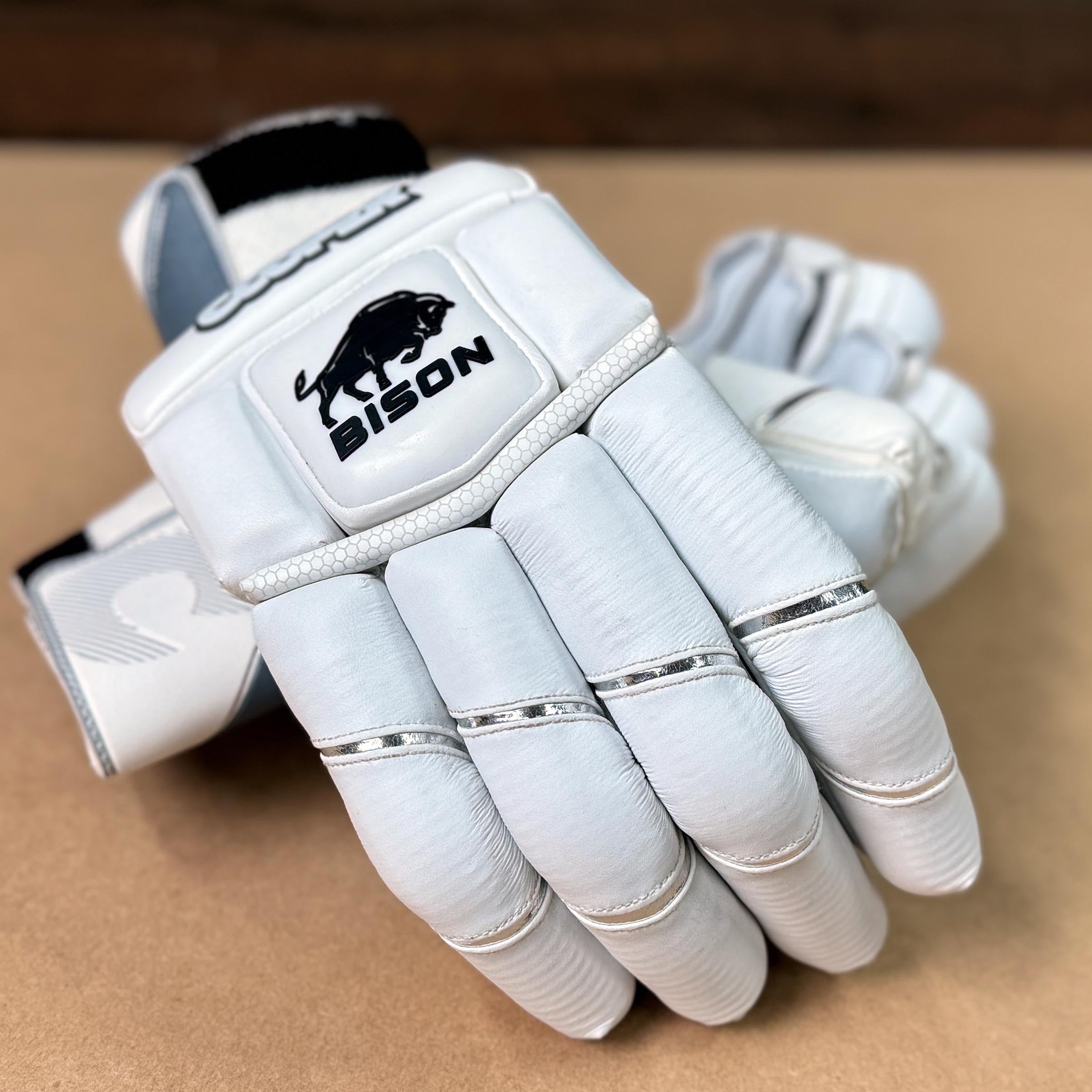 BISON Gloves 2024/25 with pre-bent fingers, premium calf leather palm, and 3D styling for protection and comfort.