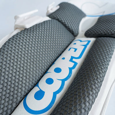 Cooper Cricket AM9 Pads - Adult image 3