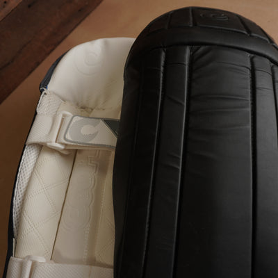 Cooper Cricket K5 WICKET KEEPING PADS - BLACK - ADULT image 2