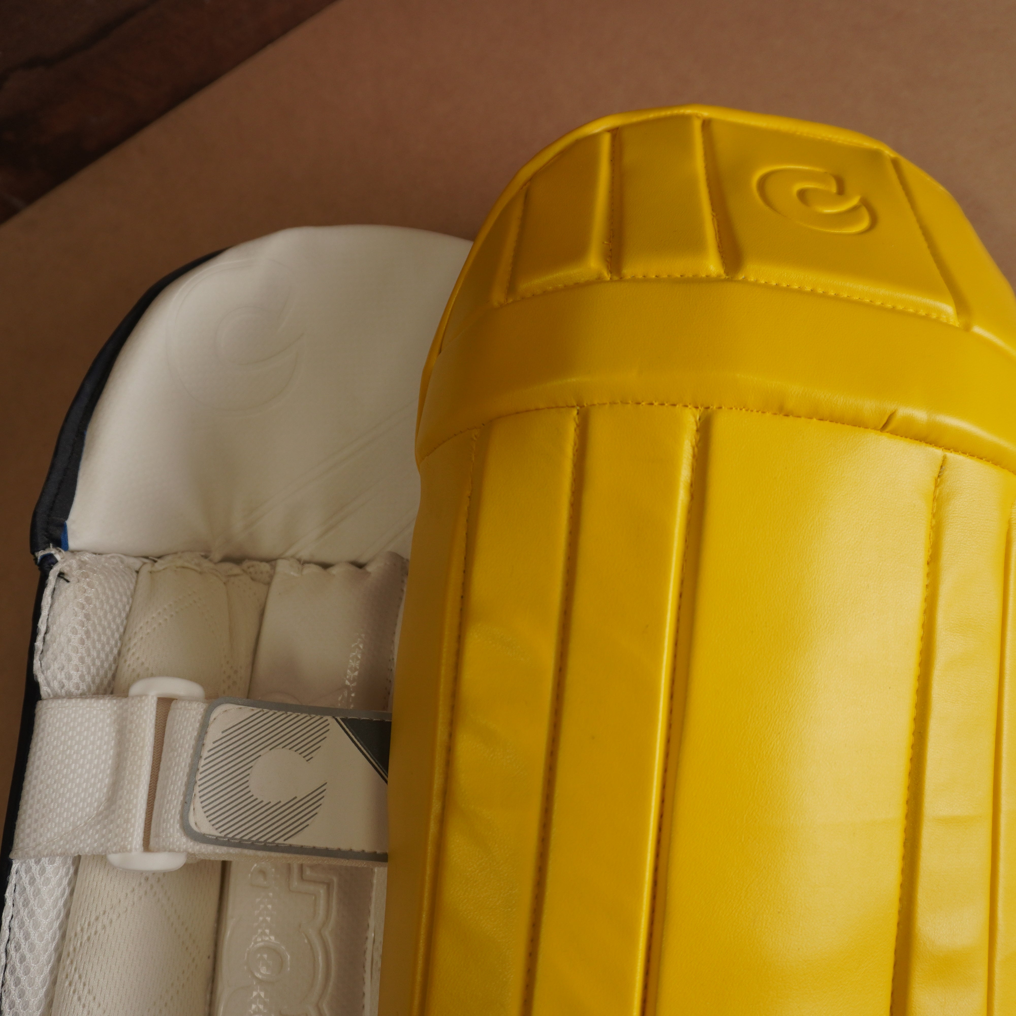 K5 WICKET KEEPING PADS - YELLOW - ADULT