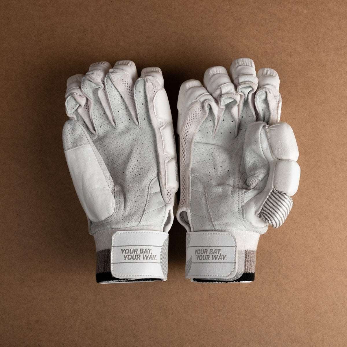 AEGIS GLOVES - Cooper Cricket