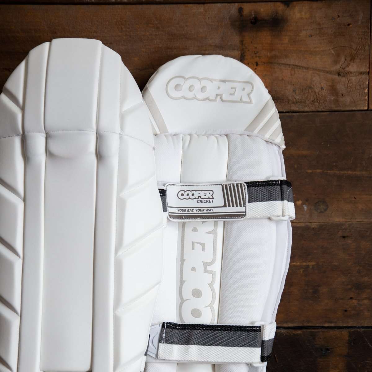 KEEPING PADS - Cooper Cricket