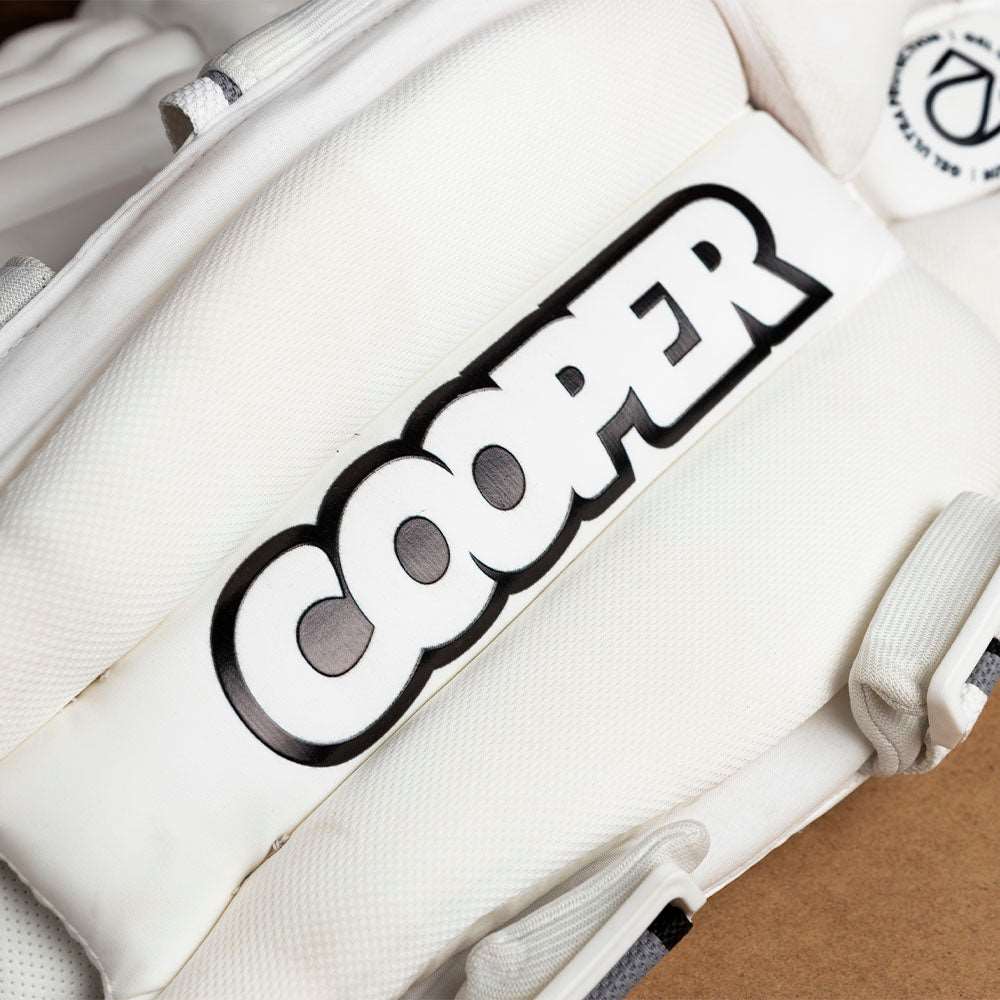 VIRTUS PADS - Cooper Cricket